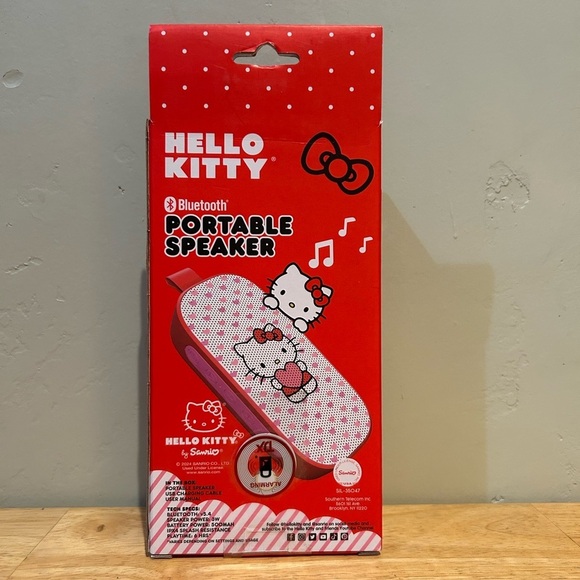 Hello Kitty Bluetooth Portable Speaker made Sanrio. Red and White. NWTS - Picture 5 of 8